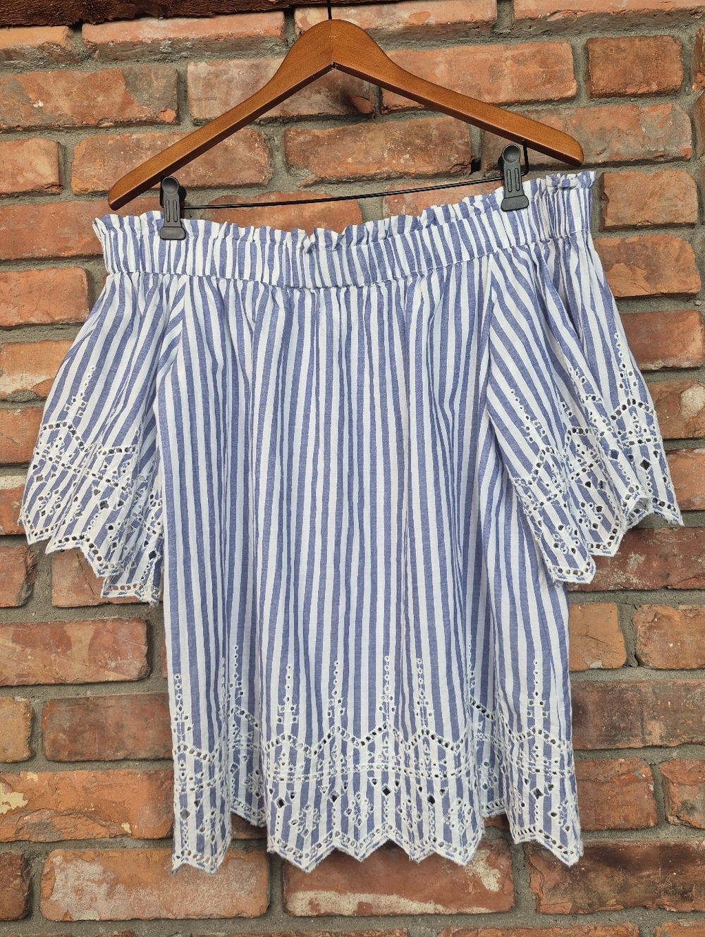 Off Shoulder Eyelet Embroidered Boho Blue White Stripe Coastal Boho Top Size 8